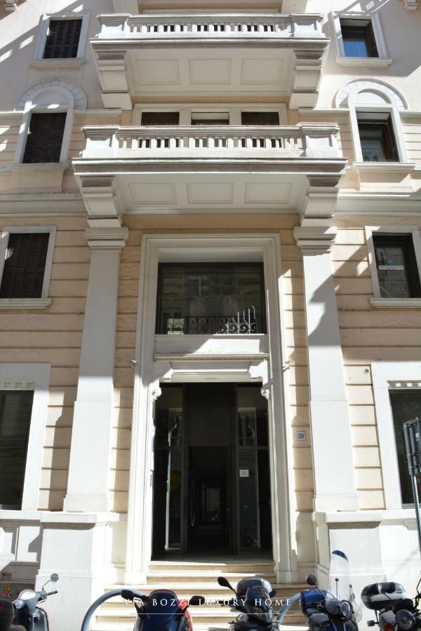 Via Bozzi Luxury Home Bari Exterior photo